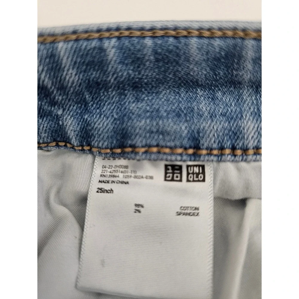 Uniqlo Jeans Womens 25 Light Wash Distressed Wide‎ Leg High Rise Raw Hem